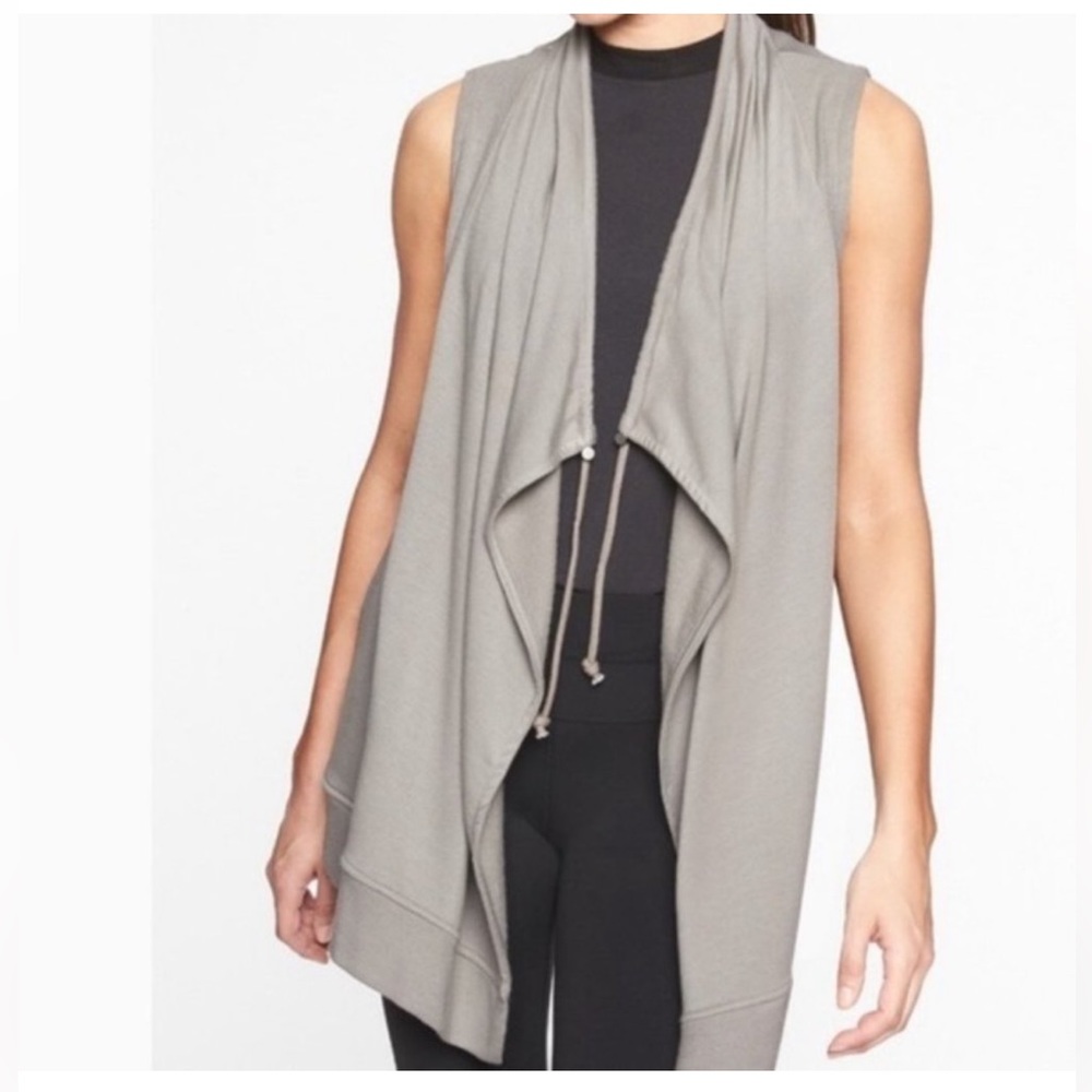 Athleta XS MINDSET Gray Vest Cardigan Open Front Athleisure Workout Knit Stretch